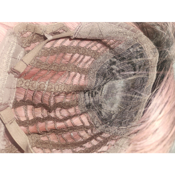 Long light pink ombre wig with bangs - Picture 6 of 6